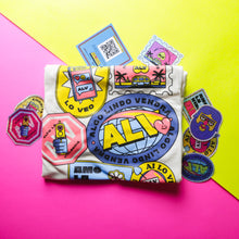 Cargar imagen en el visor de la galería, Guarroplayera y stickers (Combo)